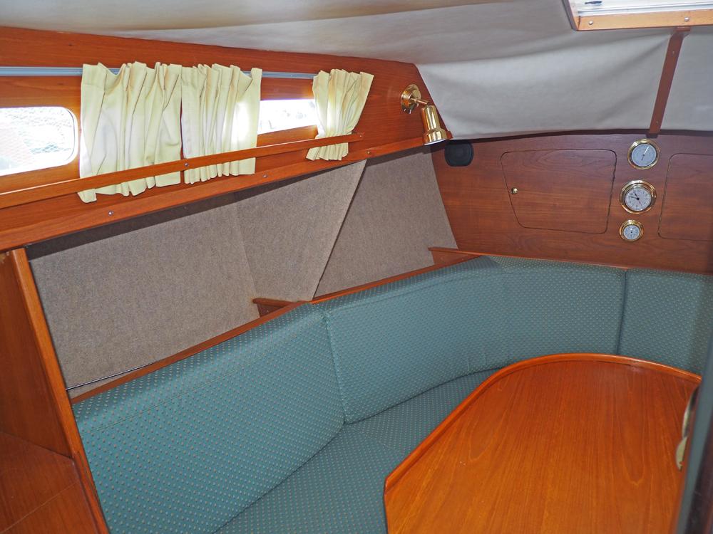 Salon, Accommodatie